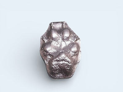 Small aluminum paw